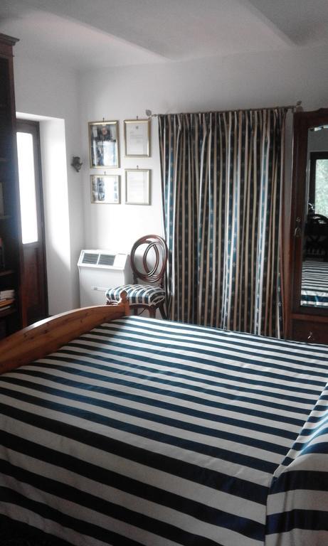 Casa Ramonda Guest House Neive Cameră foto