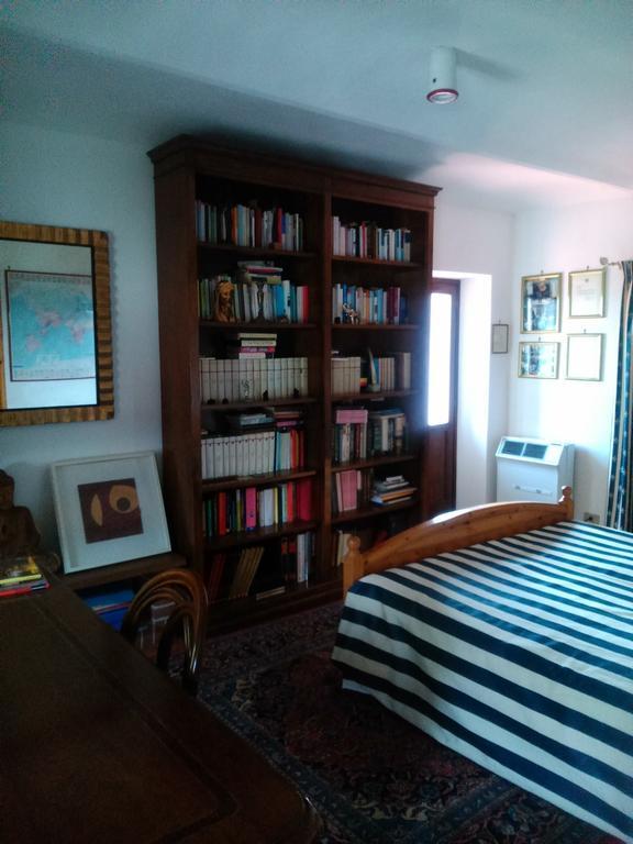 Casa Ramonda Guest House Neive Cameră foto